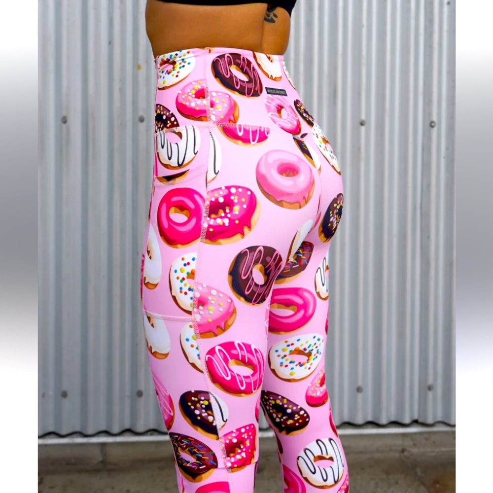 Muscles and Donuts High Rise Thigh Pocket Leggings Wom XS Full Length Colorful